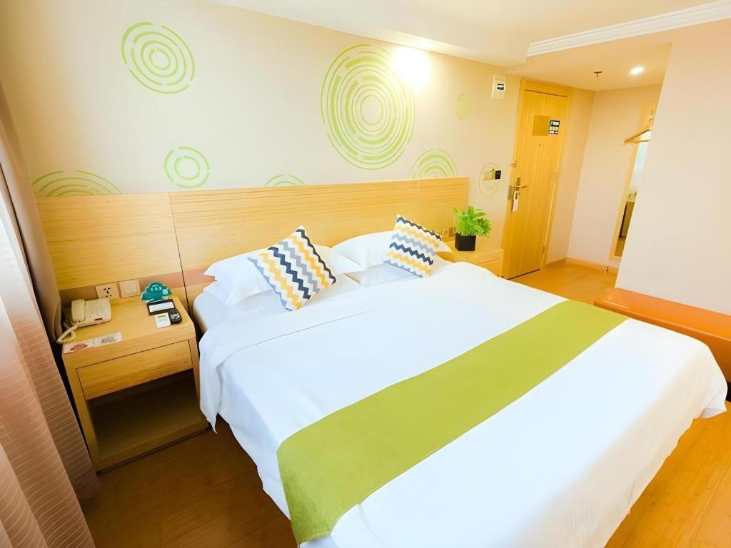 Greentree Inn Shanghai Guangxin Road Tongji Hospital Express Hotel Exteriör bild